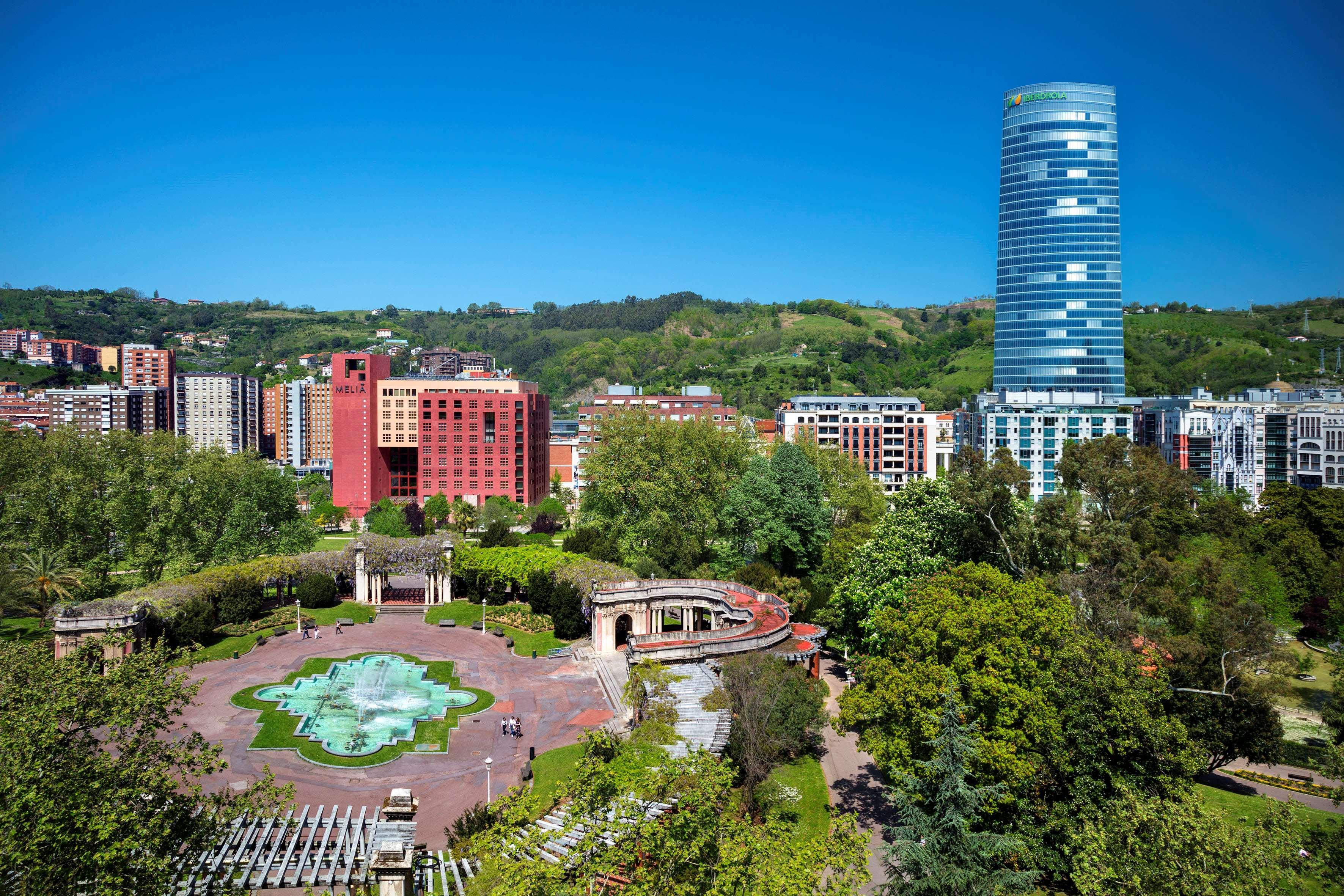 Hotel Meliá Bilbao Esterno foto The campus of the University of Luxembourg