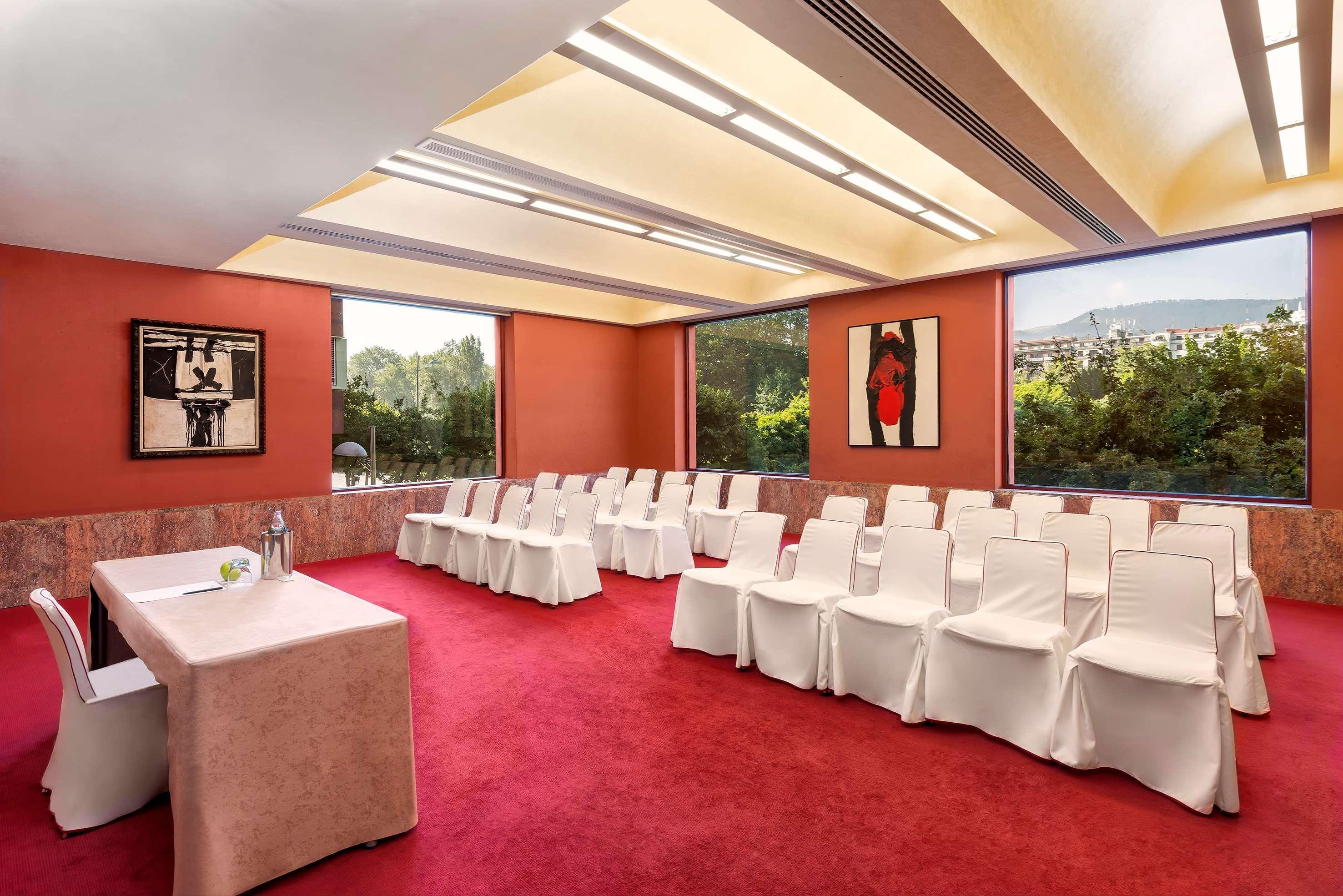 Hotel Meliá Bilbao Esterno foto Meeting room