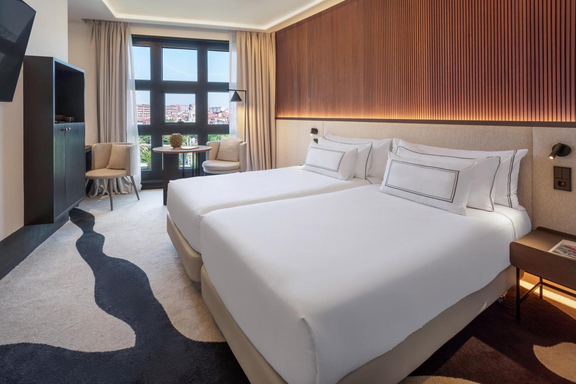 Hotel Meliá Bilbao Esterno foto Deluxe room