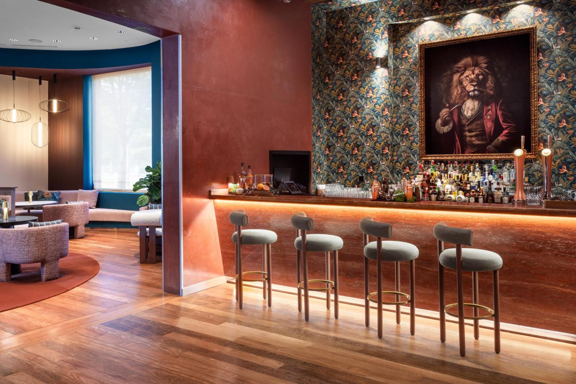 Hotel Meliá Bilbao Esterno foto The bar at the hotel