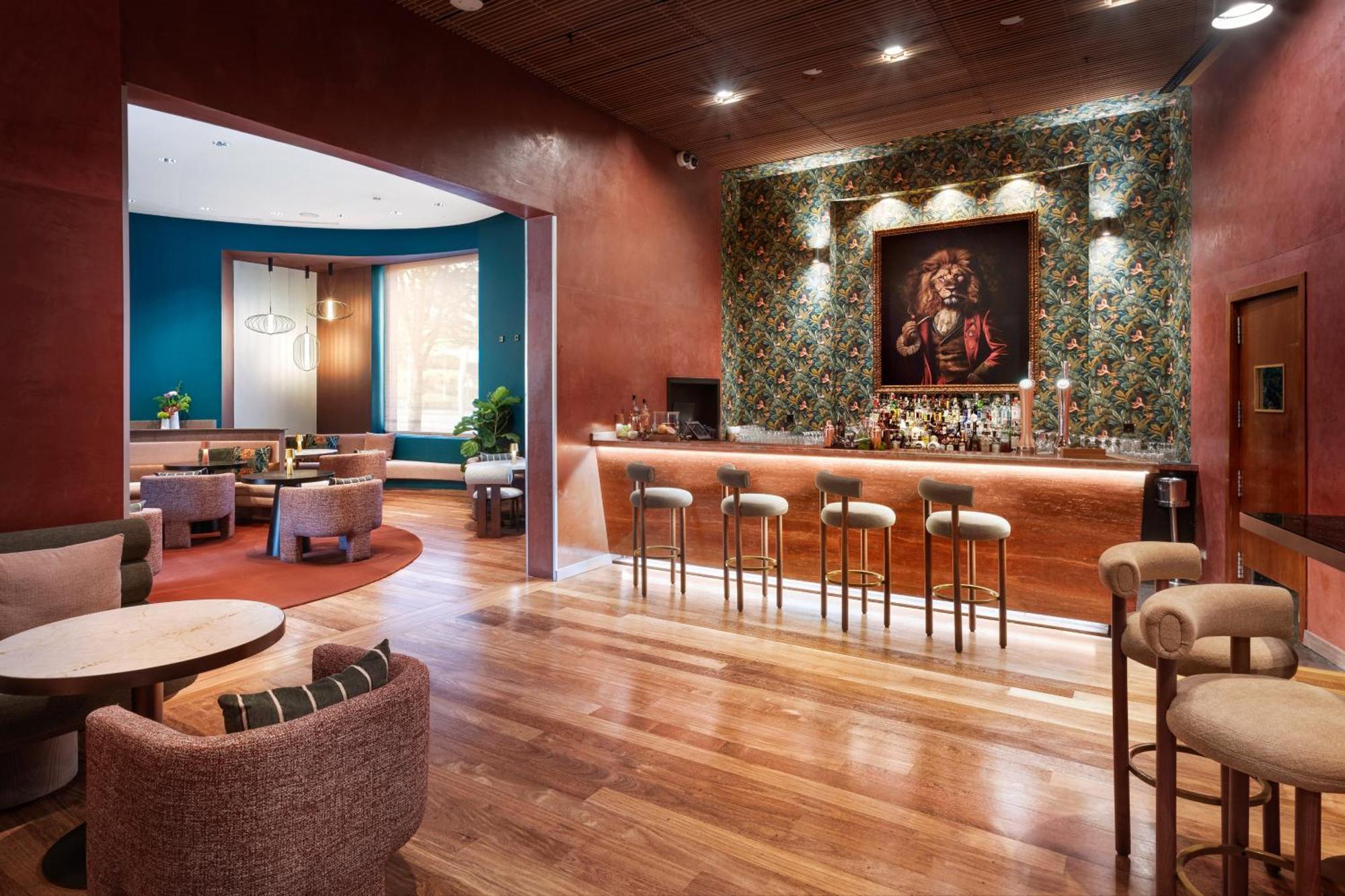 Hotel Meliá Bilbao Esterno foto The bar at the hotel