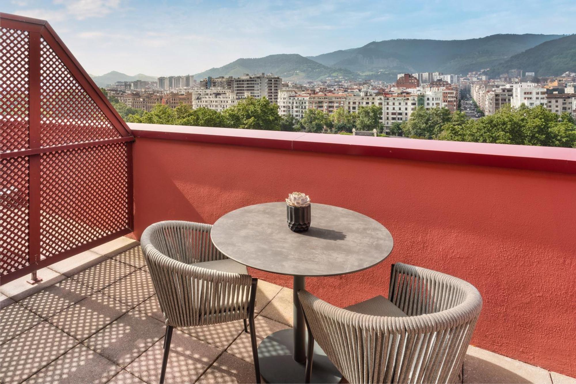 Hotel Meliá Bilbao Esterno foto Terrace of a room at Hotel AC Barcelona