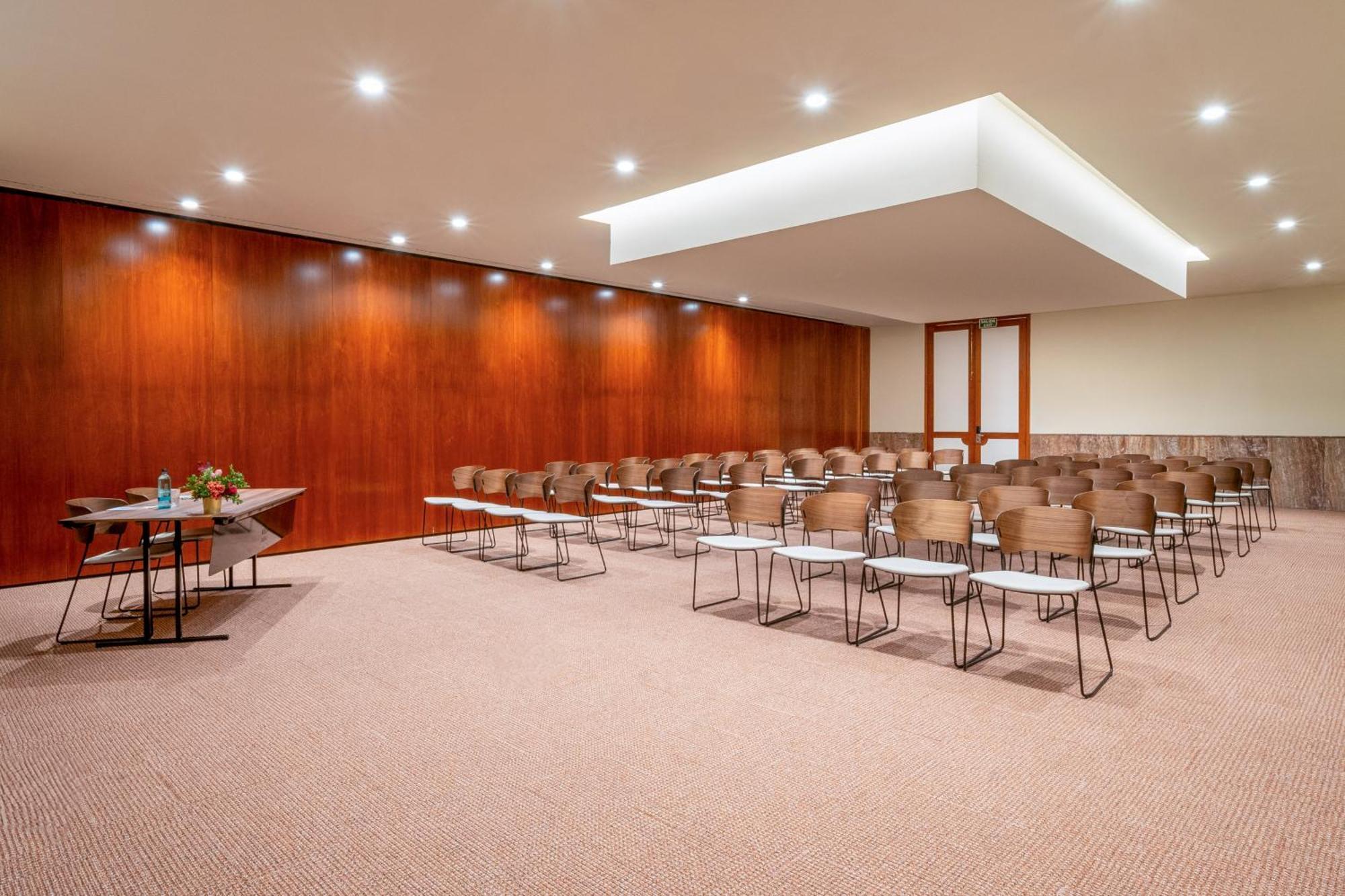 Hotel Meliá Bilbao Esterno foto Meeting room
