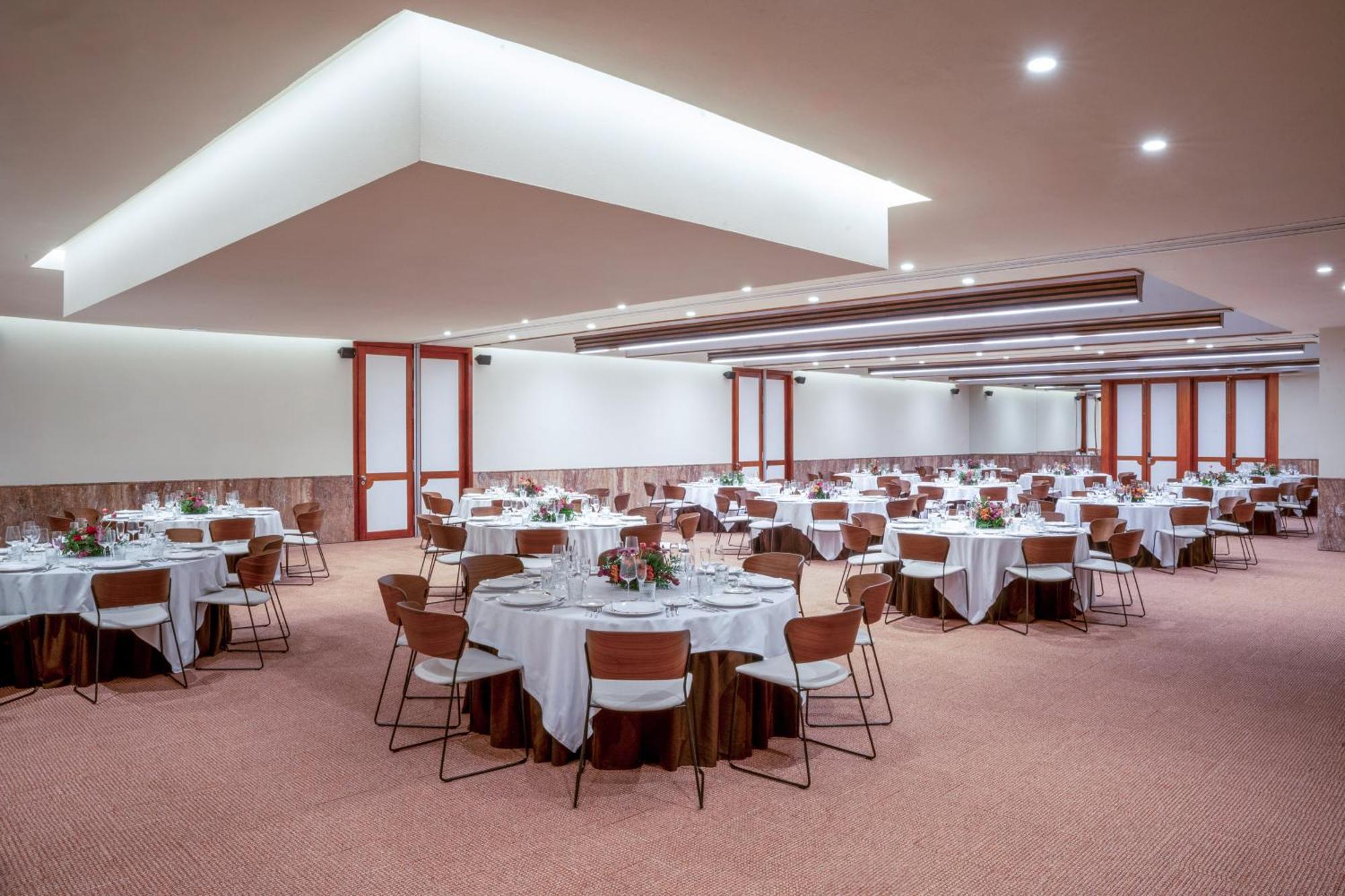Hotel Meliá Bilbao Esterno foto The ballroom